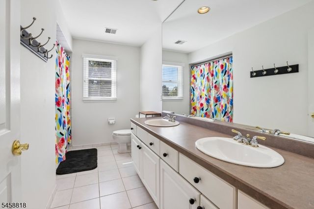 3 Lake Cherokee Dr, Randolph Twp., NJ 07869