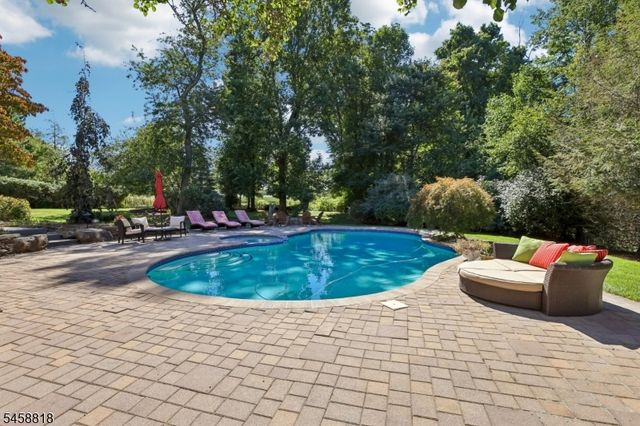 3 Lake Cherokee Dr, Randolph Twp., NJ 07869