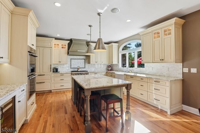 3 Lake Cherokee Dr, Randolph Twp., NJ 07869