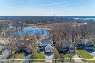 207 Lions Court, Lake Zurich, IL 60047