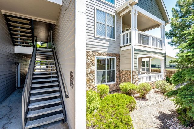 6005 W Castlegate Drive W B18, Castle Rock, CO 80108