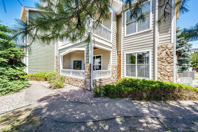6005 W Castlegate Drive W B18, Castle Rock, CO 80108