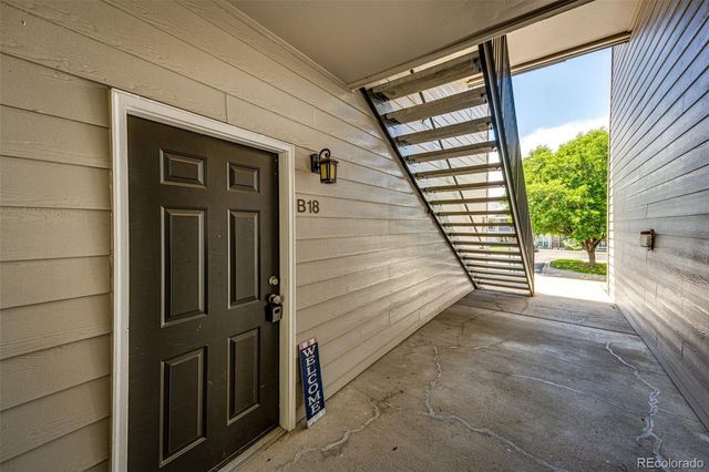 6005 W Castlegate Drive W B18, Castle Rock, CO 80108