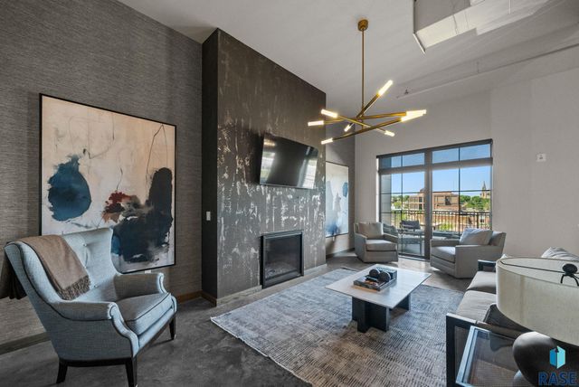 151 E 4th Pl Unit 101, Sioux Falls, SD 57104