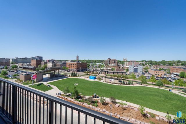 151 E 4th Pl Unit 101, Sioux Falls, SD 57104