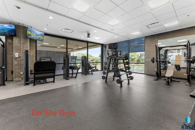 151 E 4th Pl Unit 101, Sioux Falls, SD 57104