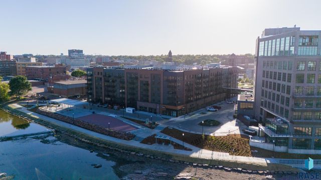151 E 4th Pl Unit 101, Sioux Falls, SD 57104