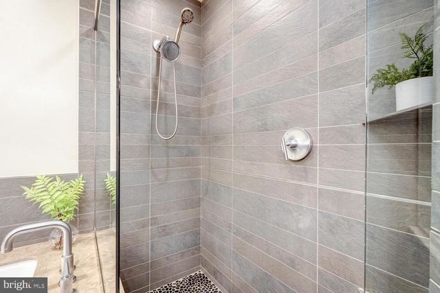 1342 W ST NW, Washington, DC 20009