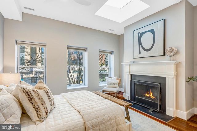 1342 W ST NW, Washington, DC 20009