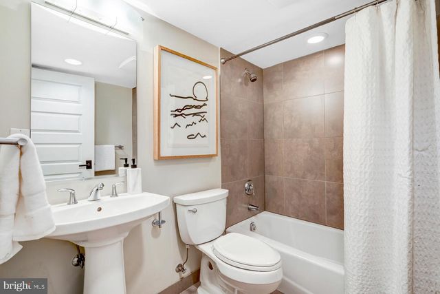 1342 W ST NW, Washington, DC 20009