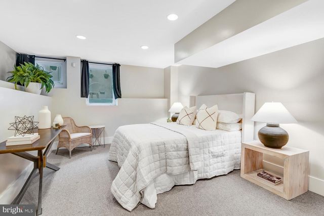 1342 W ST NW, Washington, DC 20009