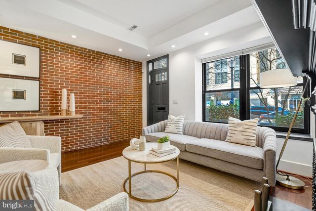 1342 W ST NW, Washington, DC 20009