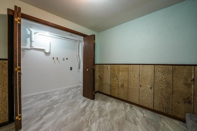 509 W 13th Ave, El Dorado, KS 67042