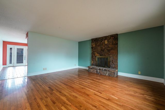 509 W 13th Ave, El Dorado, KS 67042