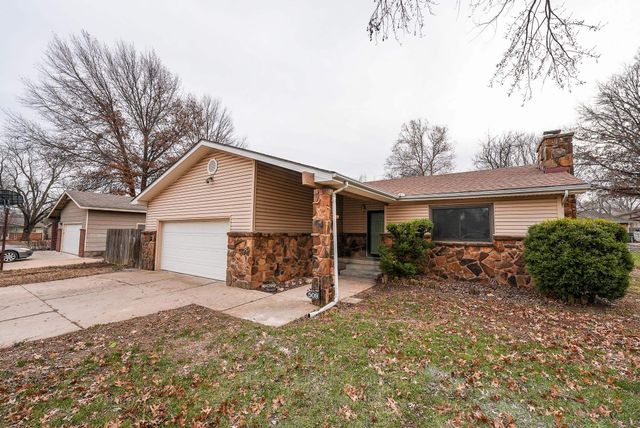 509 W 13th Ave, El Dorado, KS 67042