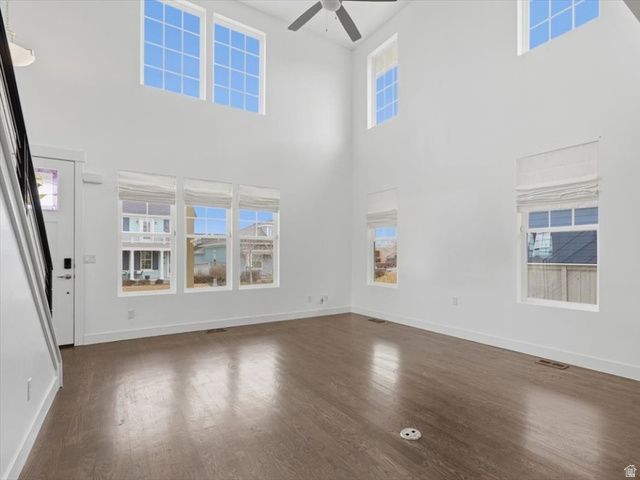 10328 S YELLOW KNIFE WAY, South Jordan, UT 84009