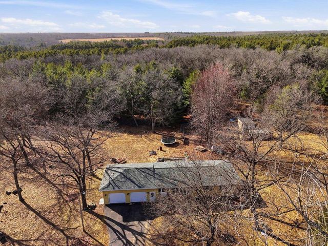 N4667 County Road A, Oxford, WI 53952