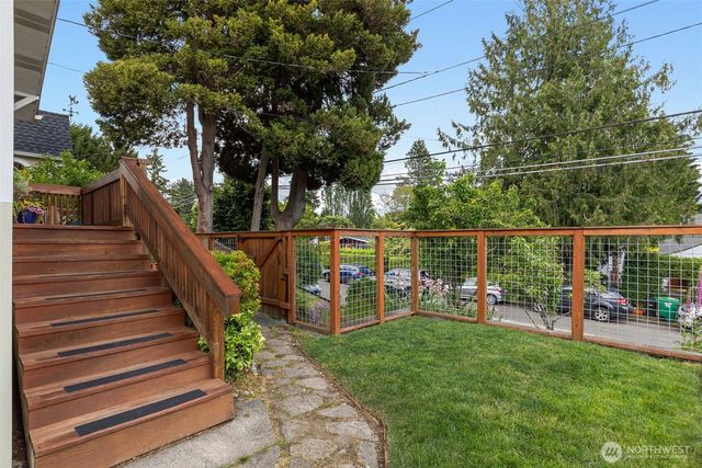 6533 20th Avenue NE, Seattle, WA 98115
