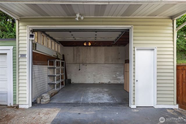 6533 20th Avenue NE, Seattle, WA 98115