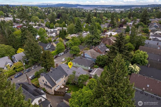 6533 20th Avenue NE, Seattle, WA 98115