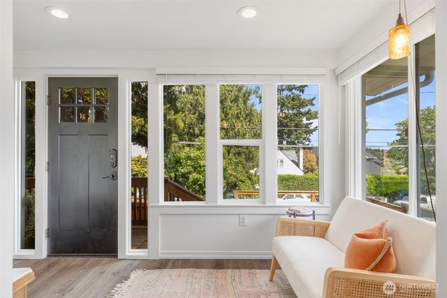 6533 20th Avenue NE, Seattle, WA 98115