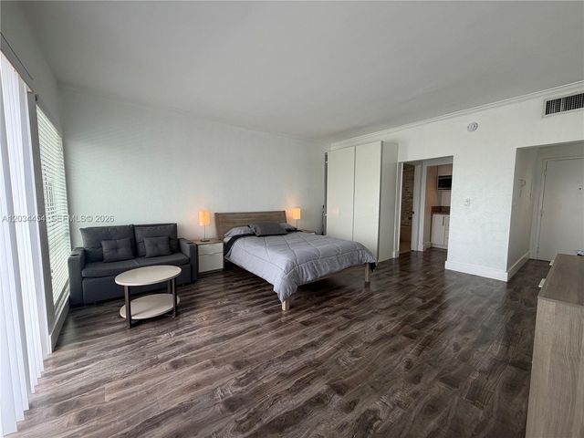 700 Biltmore Way 1216, Coral Gables, FL 33134