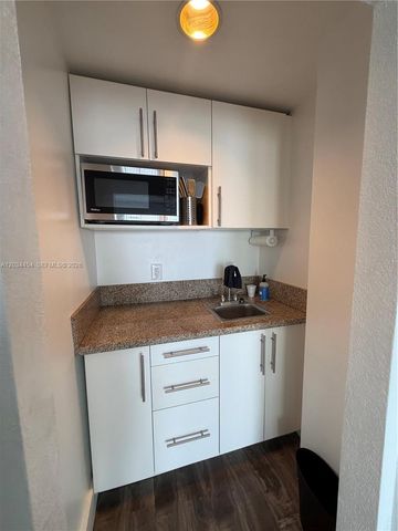 700 Biltmore Way 1216, Coral Gables, FL 33134