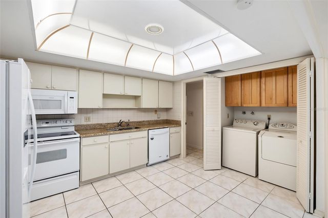 14225 CYPRESS CIRCLE 14225, Tampa, FL 33618