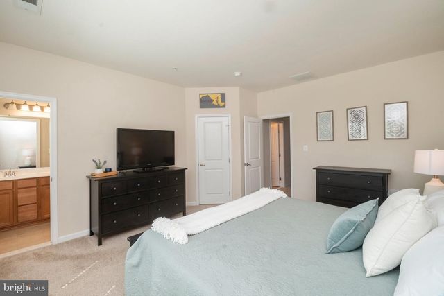 7676 TIMBERCROSS LN, Glen Burnie, MD 21060