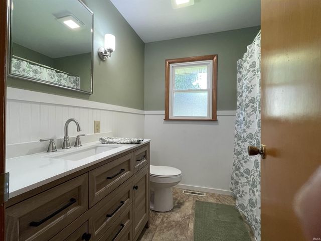 8600 Vann Road, Newburgh, IN 47630