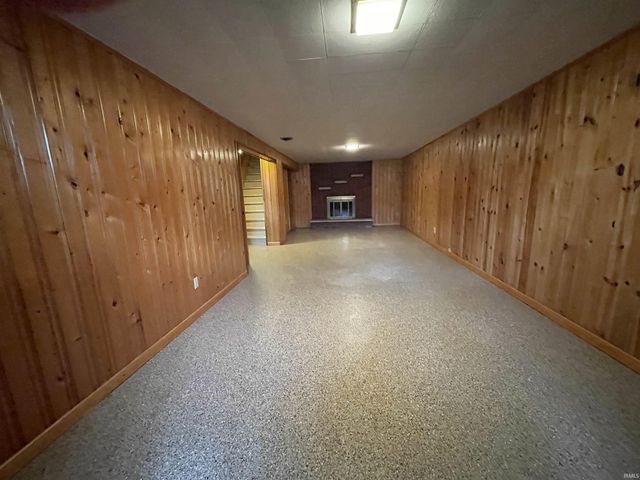 8600 Vann Road, Newburgh, IN 47630