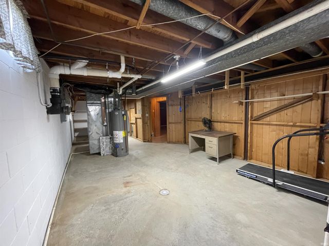 8600 Vann Road, Newburgh, IN 47630