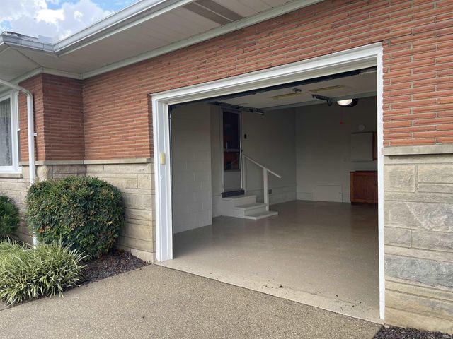 8600 Vann Road, Newburgh, IN 47630