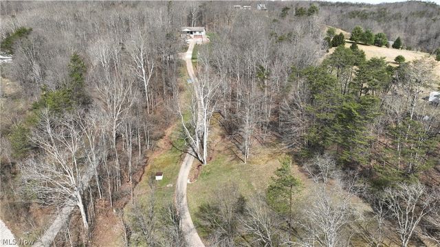 1950 Sams Creek Road, Mineral Wells, WV 26150