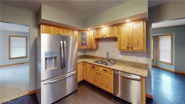 1950 Sams Creek Road, Mineral Wells, WV 26150