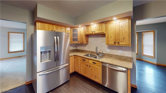 1950 Sams Creek Road, Mineral Wells, WV 26150