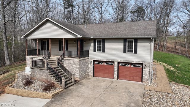 1950 Sams Creek Road, Mineral Wells, WV 26150