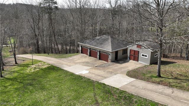 1950 Sams Creek Road, Mineral Wells, WV 26150