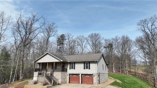 1950 Sams Creek Road, Mineral Wells, WV 26150