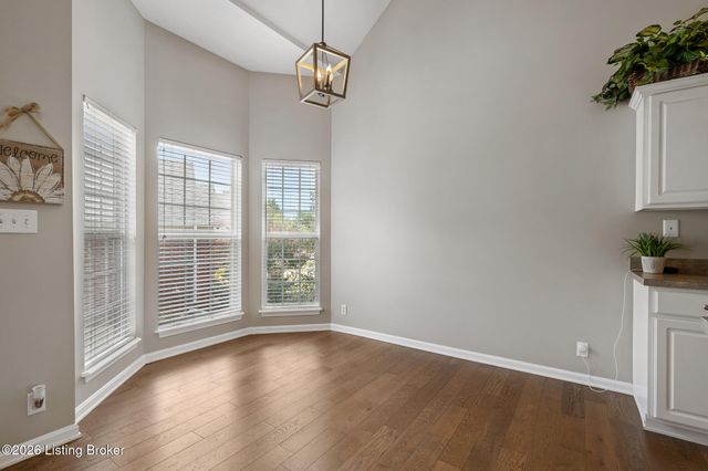 16513 Taunton Vale Rd, Louisville, KY 40245