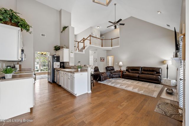 16513 Taunton Vale Rd, Louisville, KY 40245