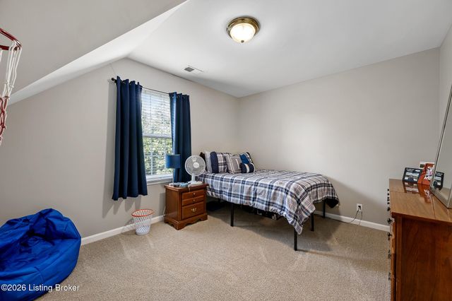16513 Taunton Vale Rd, Louisville, KY 40245