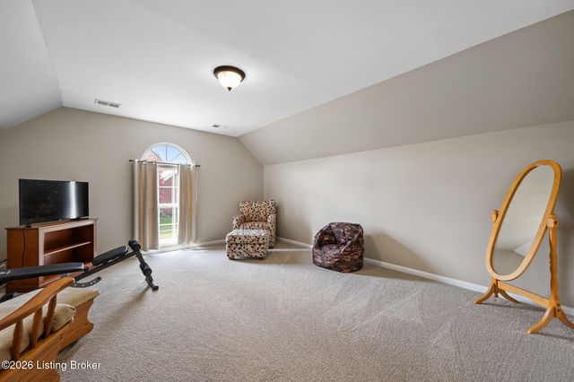 16513 Taunton Vale Rd, Louisville, KY 40245
