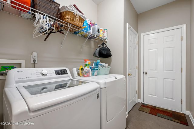 16513 Taunton Vale Rd, Louisville, KY 40245