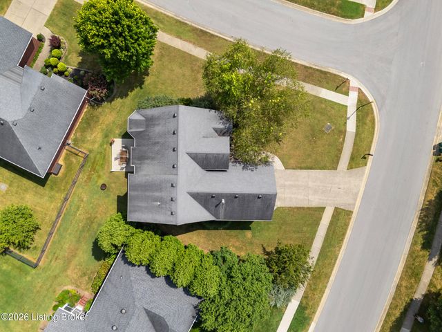 16513 Taunton Vale Rd, Louisville, KY 40245