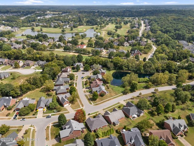 16513 Taunton Vale Rd, Louisville, KY 40245