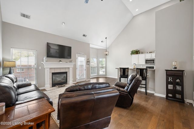 16513 Taunton Vale Rd, Louisville, KY 40245