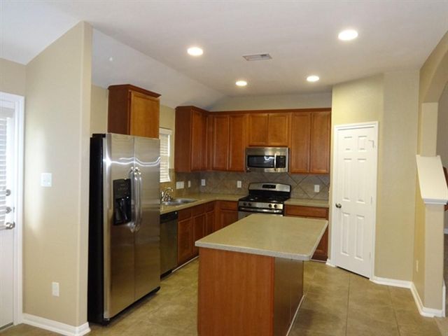 5318 Rio Drive, Baytown, TX 77521