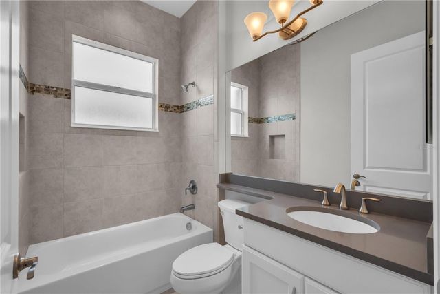 4908 GRAND BANKS DRIVE, Wimauma, FL 33598