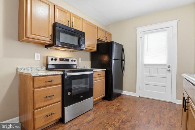 718 YORK ST, York, PA 17403